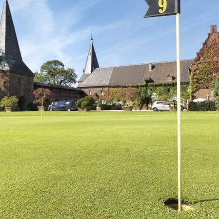 Herren Gelb: 5706 m   CR 70,9   Slope 130   Par 71
Damen Rot: 5020 m   CR 72,4   Slope 128   Par 71