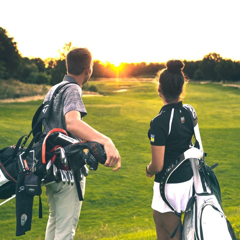 Herren Gelb: 6007 m   CR 72,0   Slope 137   Par 72
Damen Rot: 5292 m   CR 73,8   Slope 133   Par 72