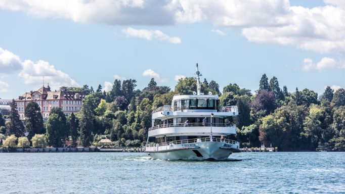 Zwei Übernachtungen auf dem Campingplatz 
Gitzenweiler Hof am Bodensee.
